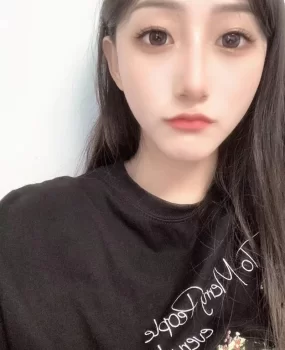 做兼职的小姑娘，很有气质