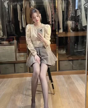 女装店卖衣服的欲女卖到床上去了