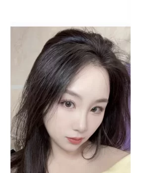 秀英美臀小姐姐