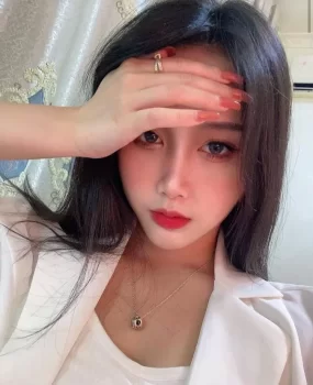 武汉骚的00后妹子