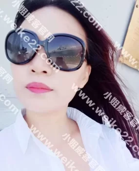 一个少妇，实战利器，水特别多，很敏感，舒服。