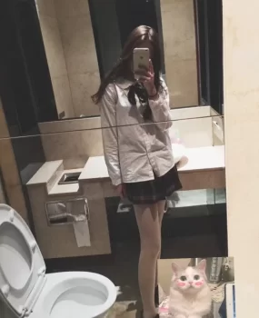 胸大服务好的小姐姐