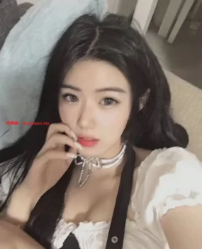 女王制服诱惑大奶小姐姐