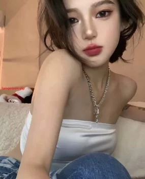 粉粉嫩嫩自己兼职小妹好听话